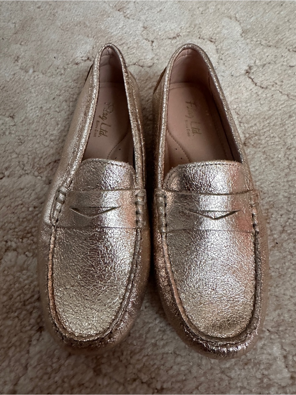 Flag LTD- NEW 6
Women's Morgan Metallic Crinkle Leather Penny Loafer Moccasins.